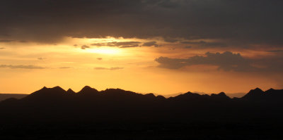 LAS CRUCES NEW MEXICO - SUNSET SEEN FROM ORGAN MOUNTAINS OF WEST MOUNTAINS (13).JPG
