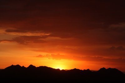 LAS CRUCES NEW MEXICO - SUNSET SEEN FROM ORGAN MOUNTAINS OF WEST MOUNTAINS.JPG