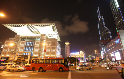 SHANGHAI - NIGHT OUT ON THE TOWN - PEOPLE'S SQUARE (8).JPG