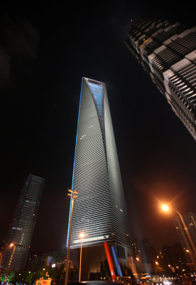 SHANGHAI NIGHT OUT - JINMAO TOWER AND WORLD FINANCIAL CENTER (15).JPG