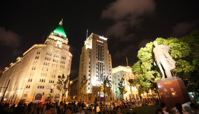 SHANGHAI NIGHT OUT - THE BUND IN AUGUST (1).JPG