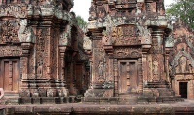 BANTEAY SREI TEMPLE CAMBODIA - JULY 2010 (16).JPG