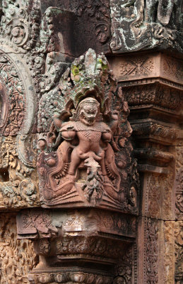 BANTEAY SREI TEMPLE CAMBODIA - JULY 2010 (21).JPG