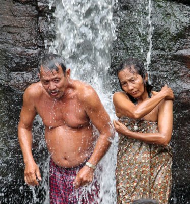 KULEN MOUNTAIN CAMBODIA - 1000 LINGHA RIVER (43).JPG