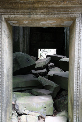 TA PROHM TEMPLE CAMBODIA - JULY 2010 (34).JPG