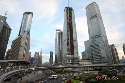 NIGHT OUT IN SHANGHAI - PEARL TOWER & BRAND MALL (12).JPG