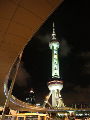 NIGHT OUT IN SHANGHAI - PEARL TOWER & BRAND MALL (136).JPG