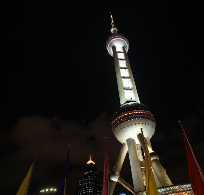 NIGHT OUT IN SHANGHAI - PEARL TOWER & BRAND MALL (21).JPG