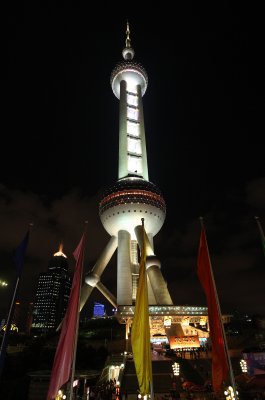 NIGHT OUT IN SHANGHAI - PEARL TOWER & BRAND MALL (23).JPG