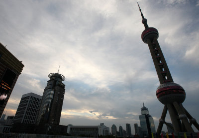 NIGHT OUT IN SHANGHAI - PEARL TOWER & BRAND MALL (3).JPG