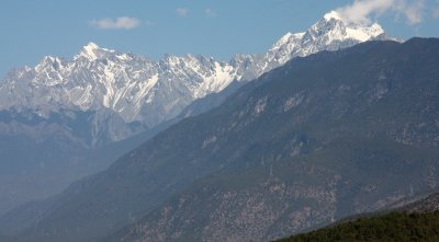 YUNNAN - JADE DRAGON SNOW MOUNTAIN AND SURROUNDING YUN LING MTN RANGES (6).JPG