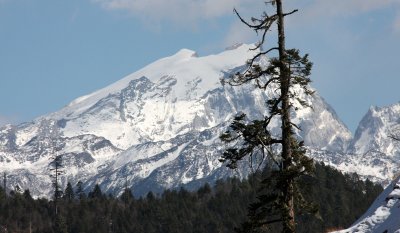 YUNNAN - JADE DRAGON SNOW MOUNTAIN AND SURROUNDING YUN LING MTN RANGES (43).JPG