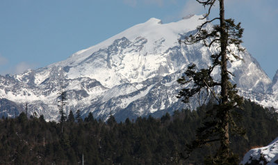 YUNNAN - JADE DRAGON SNOW MOUNTAIN AND SURROUNDING YUN LING MTN RANGES (44).JPG