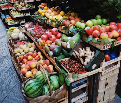 Italian fruit stand.jpg