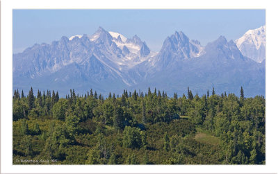 Alaskan Range Parks Hwy.jpg