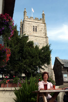 Holy Trinity, Drewsteignton, Drewe Arms relaxation