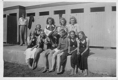 Geertje Bakker - Zwemclub.jpg