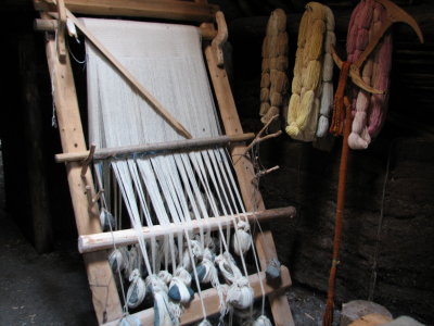 Loom and naturally-dyed wool
