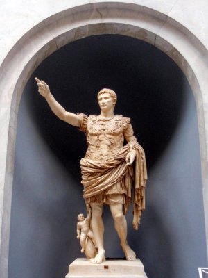 Vatican - Statue