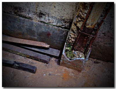 spalled (urban decay)