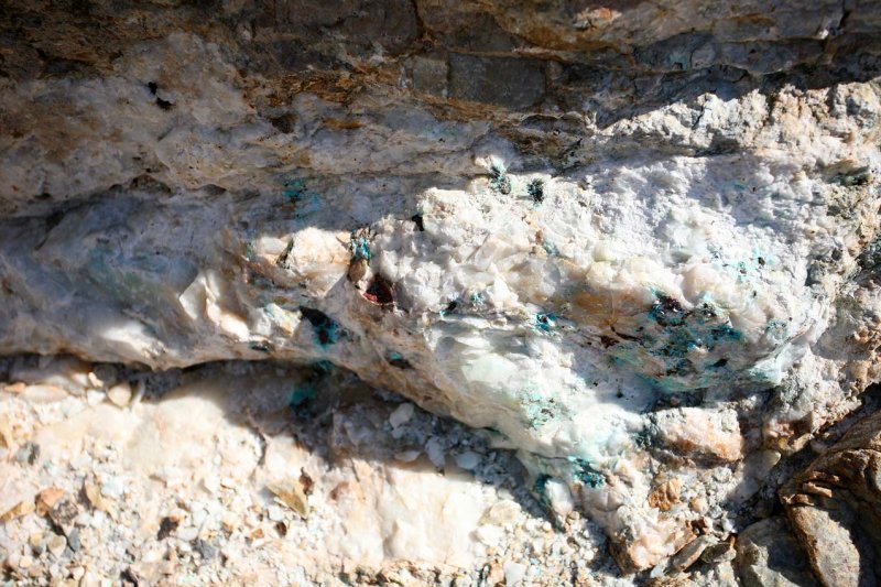 This is why people come here - Minerals