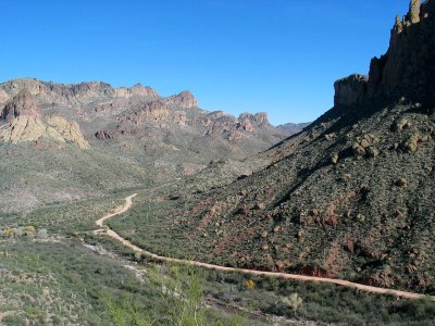 Apache Trail in Arizona - East End