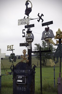 Sculpture pertaining to the American Auschwitz, the Branch Davidians.