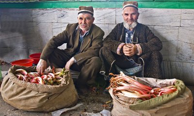 Samarkand - Big Ourgout Bazaar - Fruits market