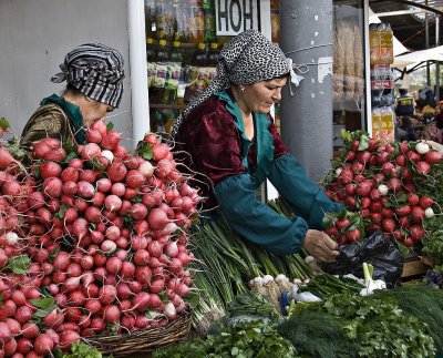 Tashkent - Tchorsou Bazaar - Vegetables market