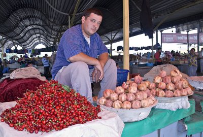 Tashkent - Tchorsou Bazaar - Fruits market