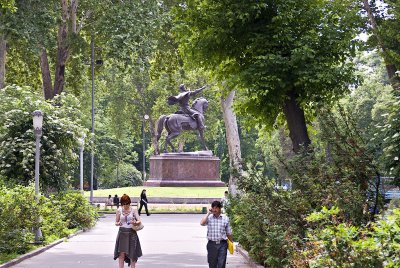 Tashkent - Timur statue