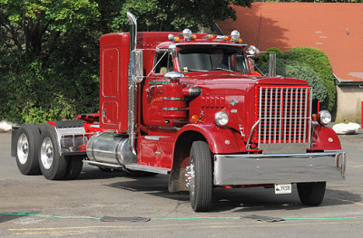 Diamond T_9896.jpg