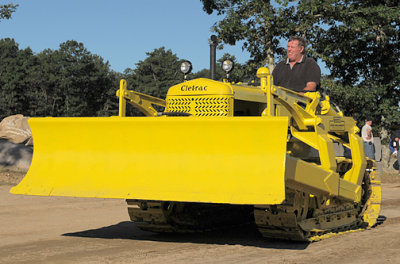 Cletrac Dozer_3708.jpg