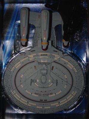 Diamond Select (17) - 2009 - USS Enterprise (Triple Nacelle - All Good Things) TNG