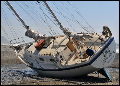 beached_sailboat04_9749.jpg