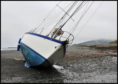 beached_sailboat18_9828.jpg