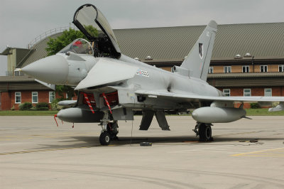 Typhoon FGR2  ZJ913/AC   No.17 Sqdn