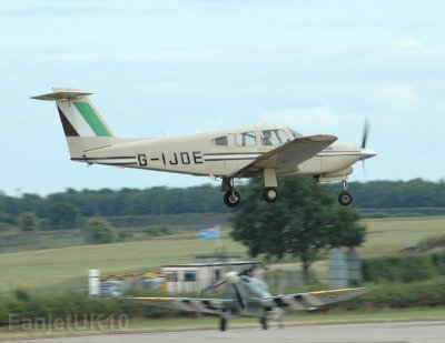 Piper PA-28RT Cherokee Arrow IV     G-IJOE