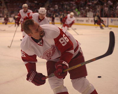 Thomas Holmstrom Prefers Being Cross-checked to Pre-skate