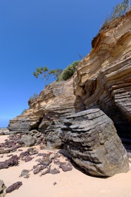 Rocks and sea cliffs, Captain Billy Landing (DSC4176)