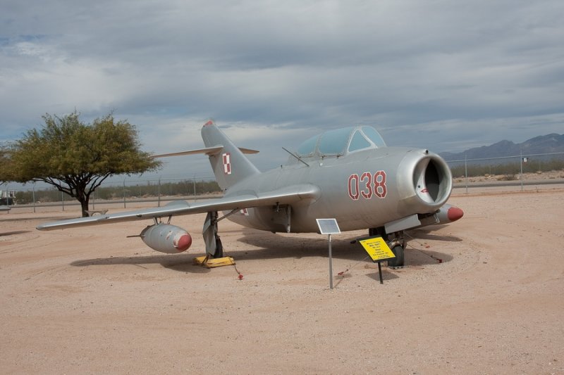 Pima Air Museum Jan 2009  (89 of 211)_resize.jpg