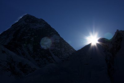 everest sunrise.jpg