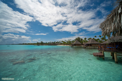 Turquoise water in Rangiroa