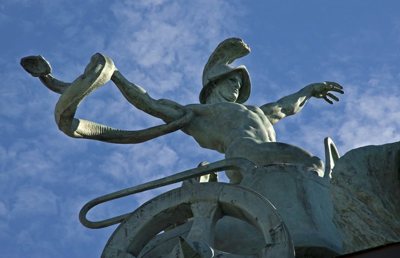 Statue in Hero Square