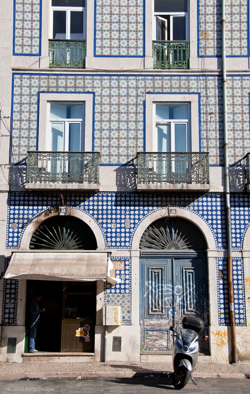 Lisbon building facade (or façade)