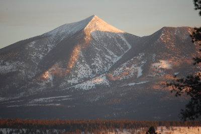 Friday, 2/13/09, about 7:30 am: the peaks triangle