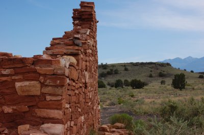 Lomaki wall