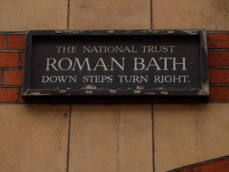 Sign  by  a  passageway  in  Surrey Street , WC2