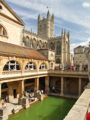 Bath  Abbey  with the Roman Baths in the foreground.
