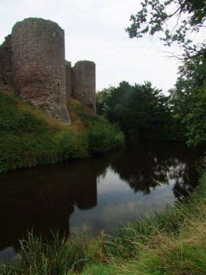 White  Castle : The  inner  ward  and  hornwork